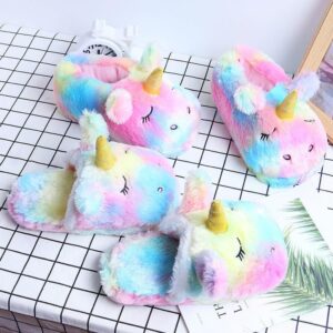 Chaussons en peluche licorne arc-en-ciel Kawaii