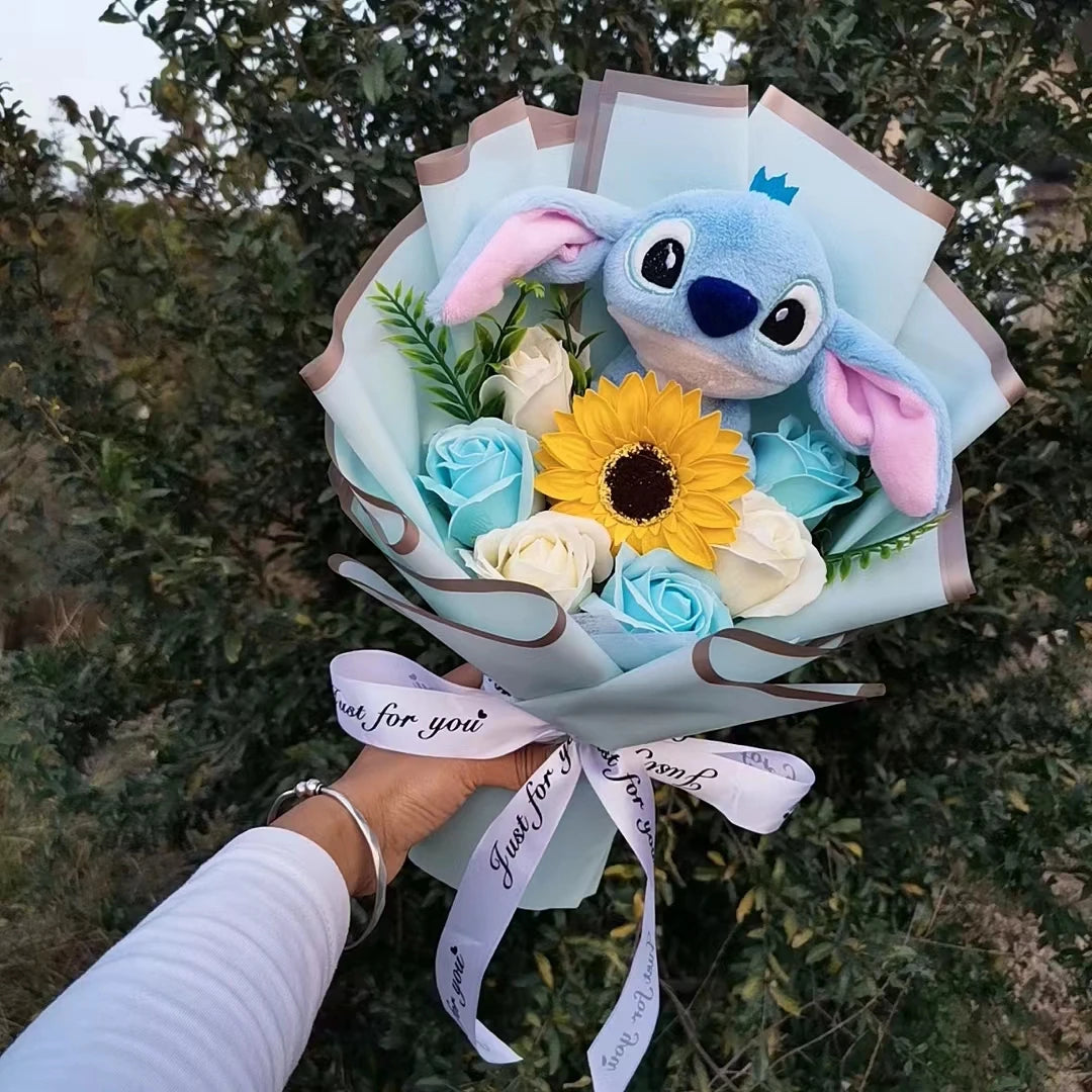 Peluche Lilo Stitch avec bouquet de fleurs Rose Savon – Image 6