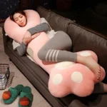 Coussin géant en forme de patte de chat