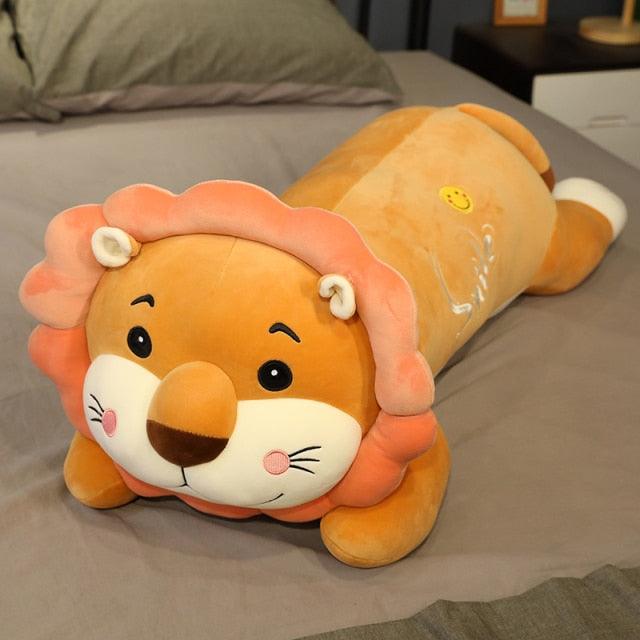 28" Poupée Kawaii Lion Dormant Longue Pilule – Image 3