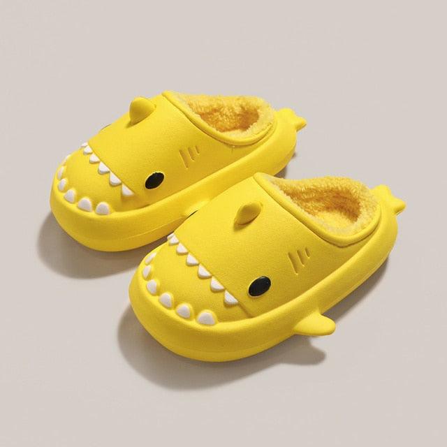 Chaussons en peluche requin incroyablement mignons – Image 4