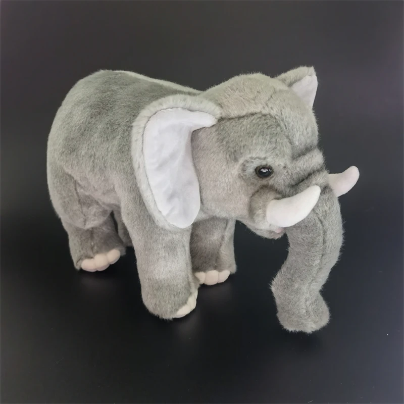 Peluche éléphant réaliste – Haute fidélité, défenses en ivoire. – Image 9