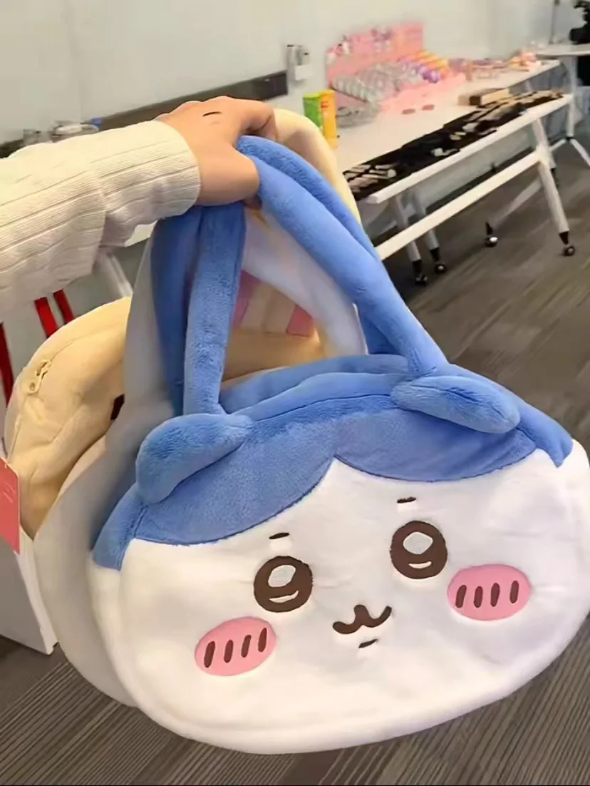 Sac à main Chiikawa modèles Usagi et Hachiware, tendance et pratique – Image 4