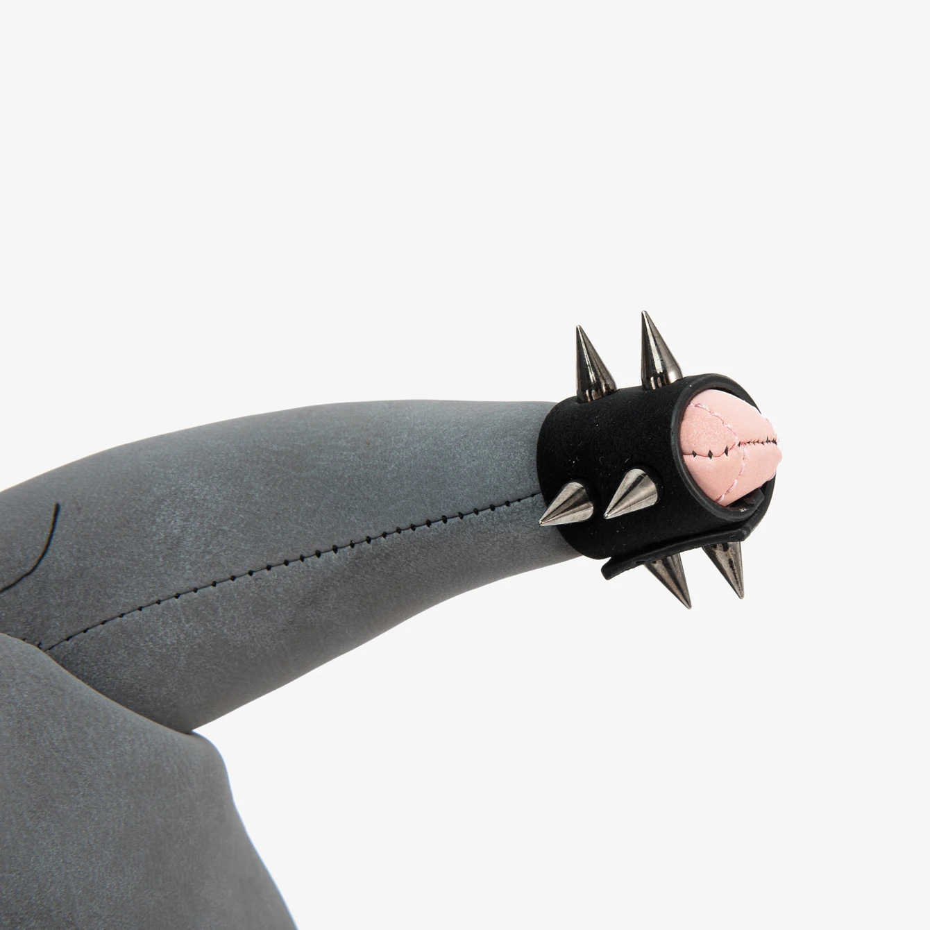 Sac à dos en peluche « Rat » style gothique punk – Image 11