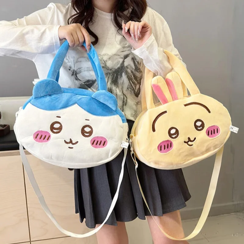 Sac à main Chiikawa modèles Usagi et Hachiware, tendance et pratique – Image 2